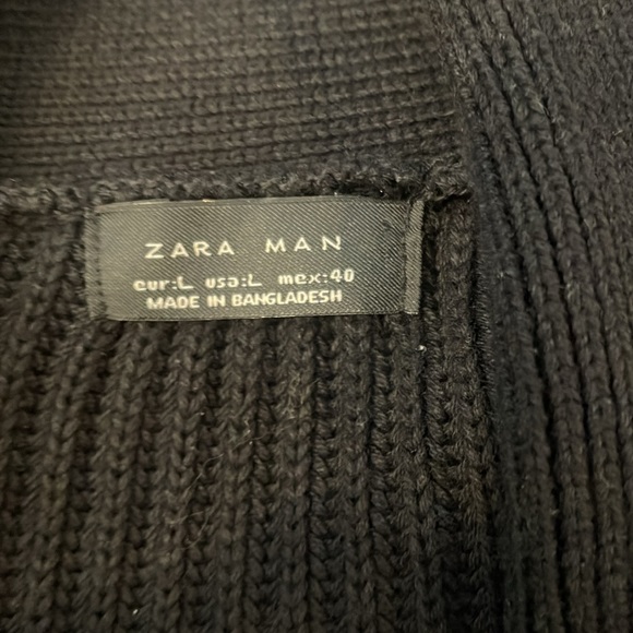 Zara man size large, black cardigan, front open gently used - Picture 8 of 8